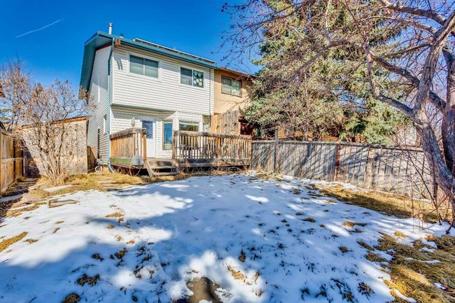 647 Whiteridge Way Ne, Home with 5 bedrooms, 2 bathrooms and 2 parking in Calgary AB | Image 23