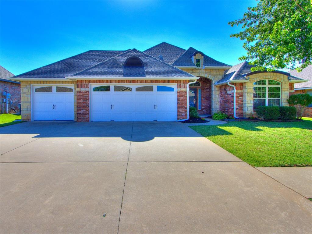 White Hawk Dr, Edmond, OK 73012