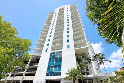 1615 - 10 Sw South River Dr, Condo with 2 bedrooms, 1 bathrooms and null parking in Miami FL | Image 1