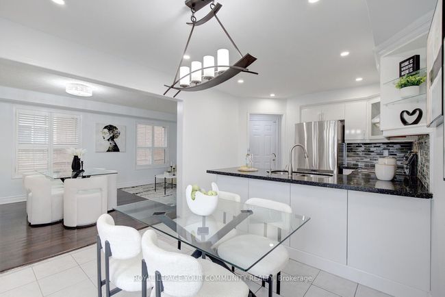 2 Bestview Cres, House other with 4 bedrooms, 4 bathrooms and 2 parking in Maple ON | Image 9