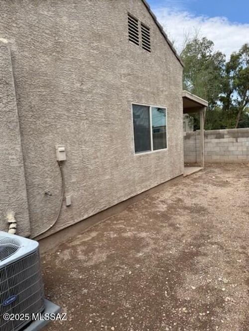 6486 S Vanishing Pointe Way, Tucson, AZ, 85746-6637 | Card Image