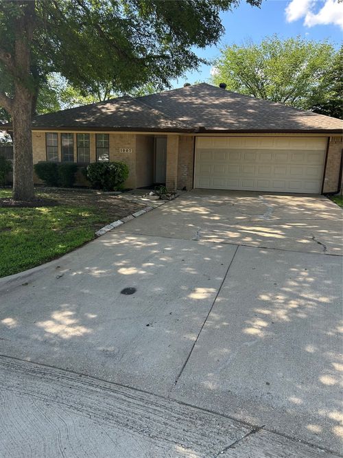 1007 Almond Ct, Mansfield, TX, 76063-2909 | Card Image