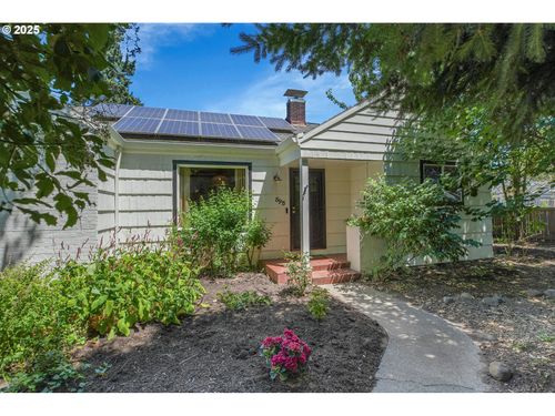 8913 N Seneca St, Portland, OR, 97203-2232 | Card Image
