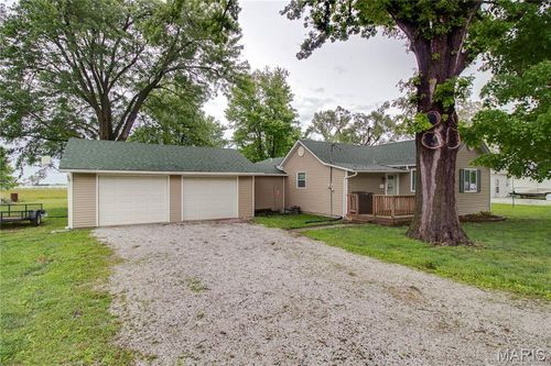 313 E Charles Street, Medora, IL, 62063 | Card Image