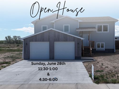 915 Flicker St, Douglas, WY, 82633-2500 | Card Image