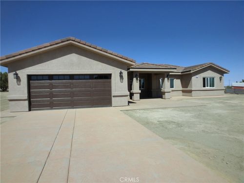 11462 Prado Rd, Pinon Hills, CA, 92372 | Card Image