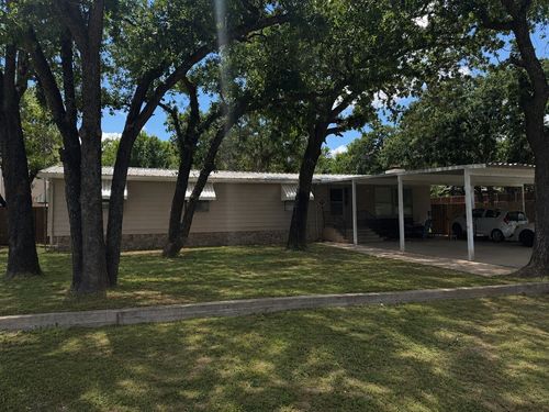 820 Branding Iron Trl, Granbury, TX, 76049-6723 | Card Image
