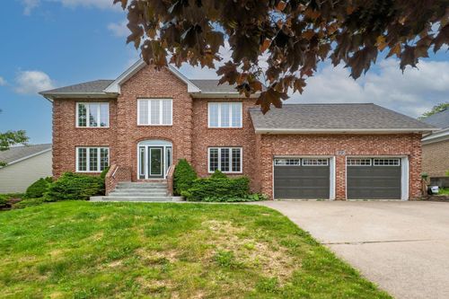 20 Cresthaven Dr, Halifax, NS, B3M4B9 | Card Image