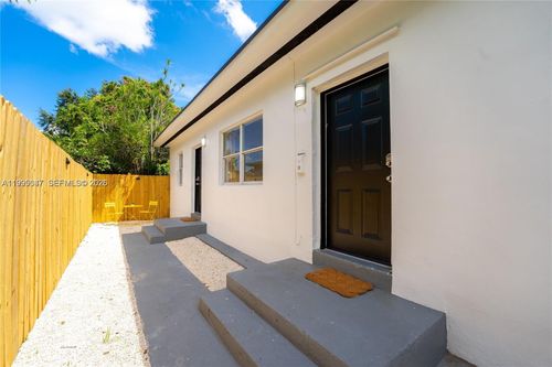 7031 Nw 6th Ct, Miami, FL, 33150-3807 | Card Image