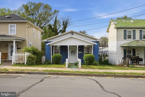 7 E Bond St, WINCHESTER, VA, 22601-4501 | Card Image