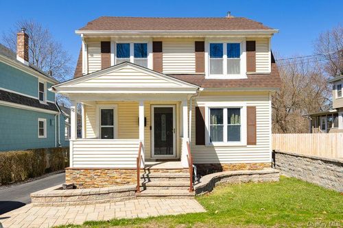 88 Innis Ave, Poughkeepsie, NY, 12601-2815 | Card Image