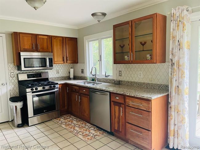 Kitchen | Image 9