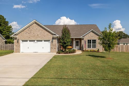 411 Bumpas Rd, Lawrenceburg, TN, 38464-4532 | Card Image