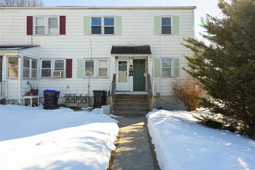 28 Vernon Ter, Poughkeepsie, NY, 12601-1812 | Card Image