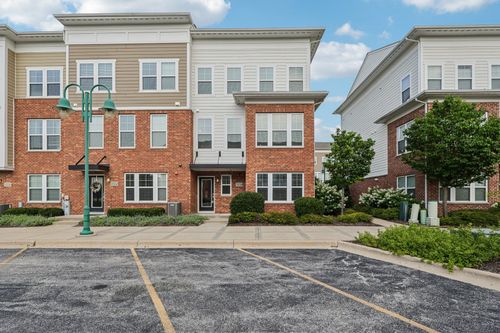 3550 Irving Pl, Woodridge, IL, 60517-3992 | Card Image