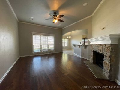 12514 S Date Place, House other with 3 bedrooms, 2 bathrooms and null parking in Jenks OK | Image 3