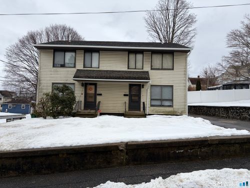 11 Fox St, Waterbury, CT, 06708-3401 | Card Image