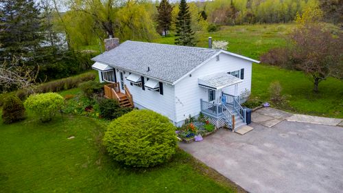 683 Main St, Lawrencetown, NS, B0S1M0 | Card Image