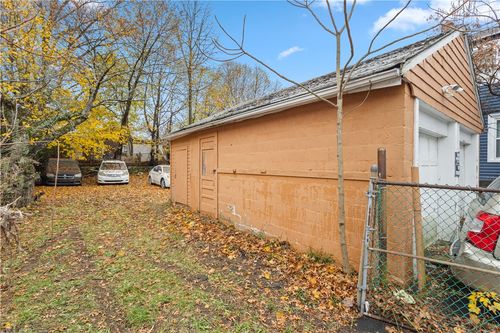 25 Mowry St, Providence, RI, 02908-2442 | Card Image