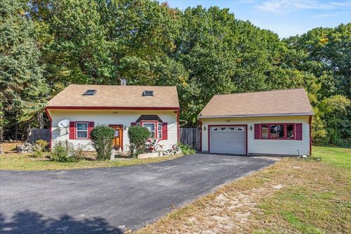 999 Sanford Rd, Wells, ME, 04090-6012 | Card Image