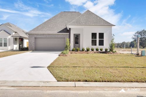 10638 Deric Ave, Denham Springs, LA, 70726-6380 | Card Image