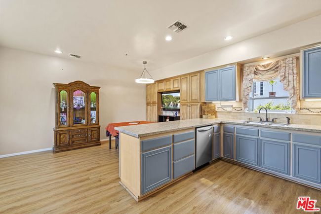 21683 Wo He Lo Trl, House other with 3 bedrooms, 4 bathrooms and null parking in Chatsworth CA | Image 15