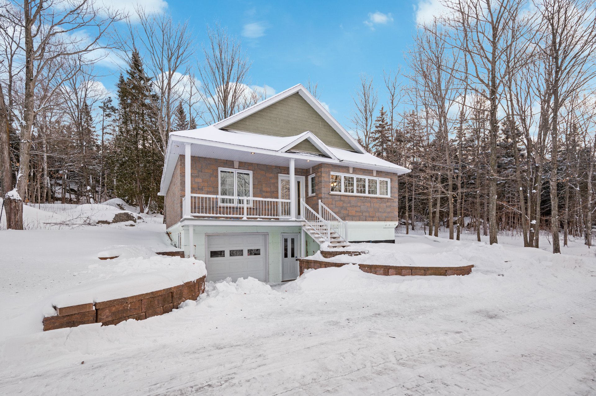 Residential in Sainte-Anne-de-la-Pocatière 2