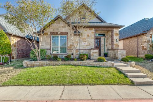 8617 Grassland Dr, Mckinney, TX, 75070-2104 | Card Image