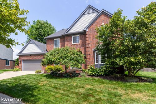 2925 Manorwood Dr, Troy, MI, 48085-1149 | Card Image