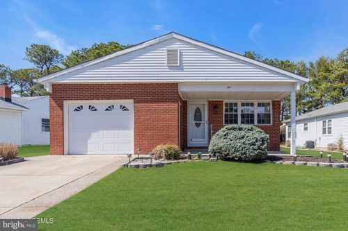 5 Linstead Ct, Toms River, NJ, 08757-6127 | Card Image