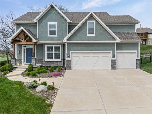 8820 94th St, Kansas City, MO, 64157-8016 | Card Image