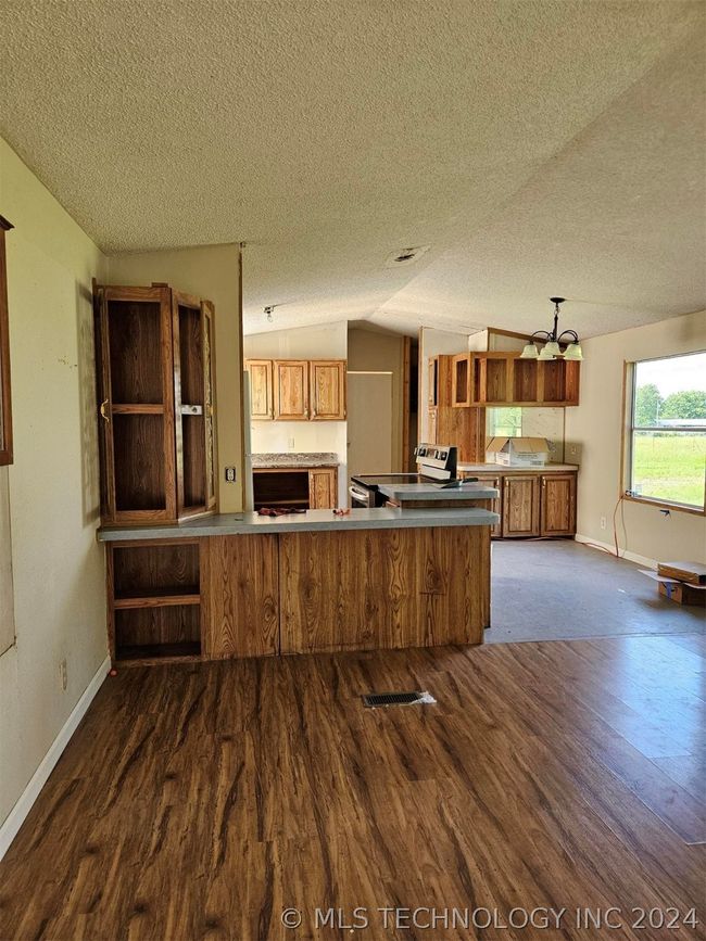 8953 N 490 Rd, House other with 3 bedrooms, 2 bathrooms and null parking in Tahlequah OK | Image 10