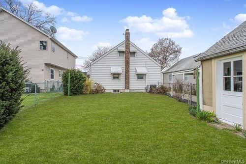 125 Bryson Avenue, New York, NY, 10302 | Card Image