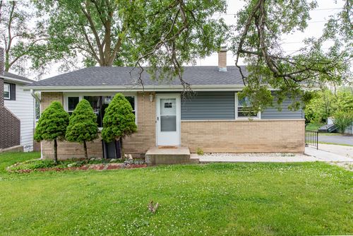 2631 W Greenwood Ave, Waukegan, IL, 60087-4534 | Card Image