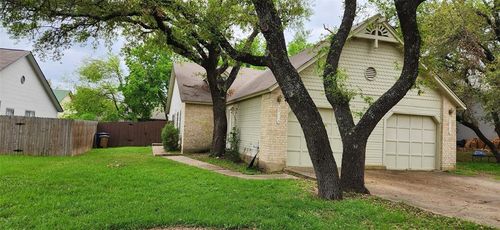 8811 Clearbrook Trl, Austin, TX, 78729-4624 | Card Image
