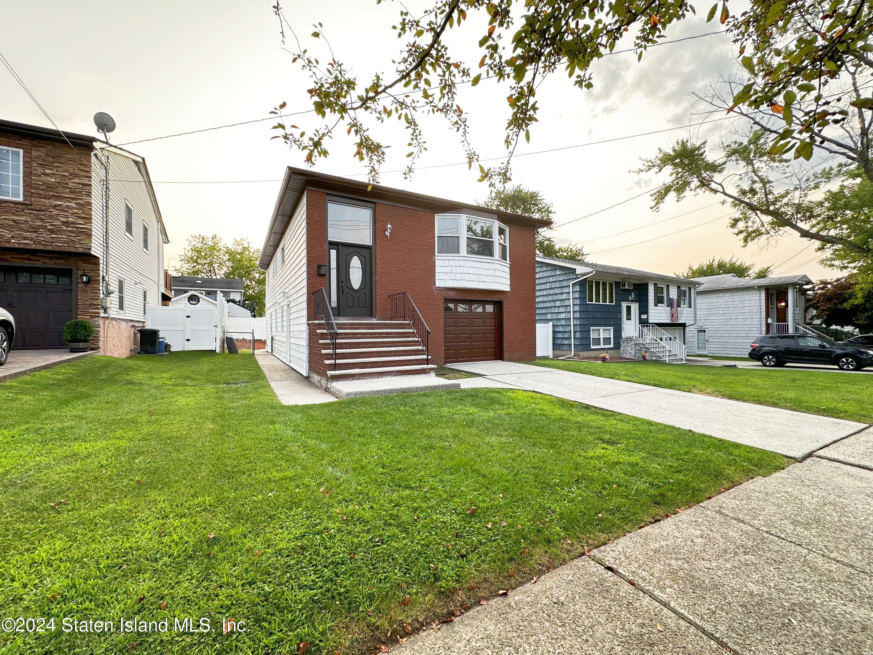 Brookfield Ave, Staten Island, NY 10308