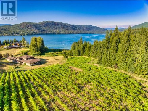 3832 Pakka Rd, Sorrento, BC, V0E2W1 | Card Image