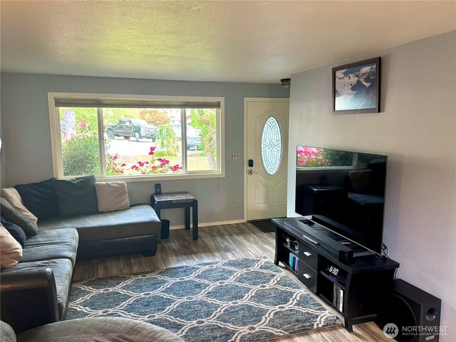 4313 131 St St Se, House other with 3 bedrooms, 2 bathrooms and 2 parking in Everett WA | Image 8