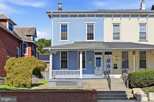 227 E Chestnut St, Coatesville, PA, 19320-3232 | Card Image