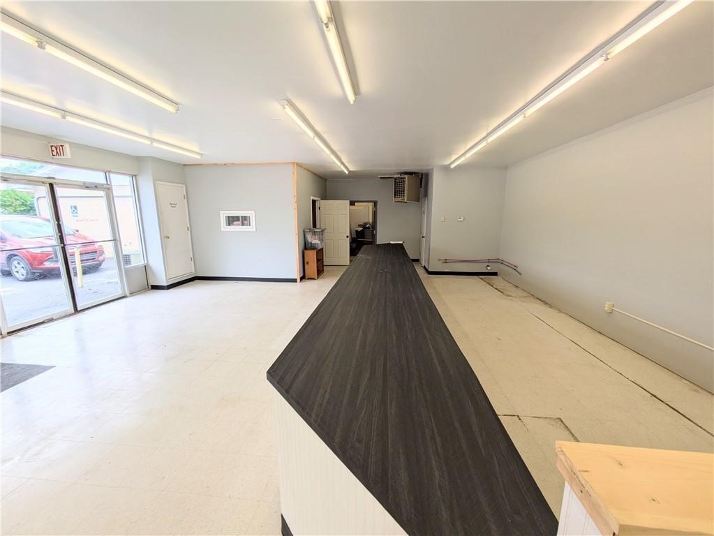 Commercial Lease in Caledonia 5