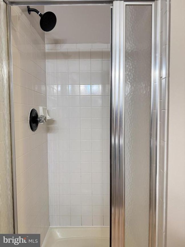 APT-104 - 1061 Gardenview Loop, Condo with 2 bedrooms, 2 bathrooms and null parking in WOODBRIDGE VA | Image 10