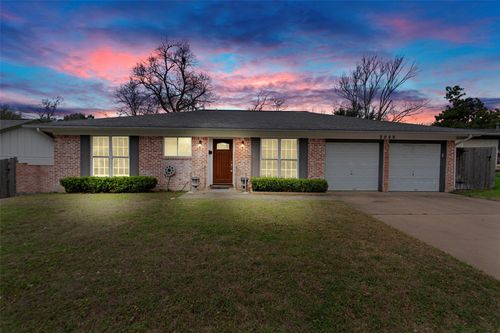 2009 Northridge Dr, Austin, TX, 78723-2614 | Card Image