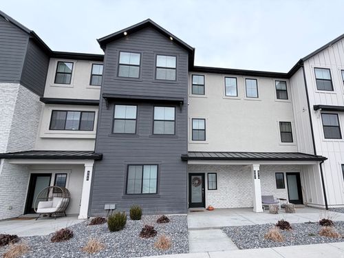 882 W 560 S, American Fork, UT, 84003-4736 | Card Image