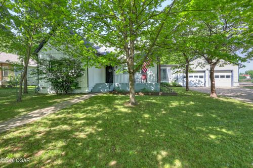 1615 Forest St, Carthage, MO, 64836-3042 | Card Image