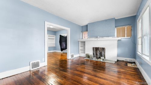 3317 Clairmount St, Detroit, MI, 48206-1986 | Card Image