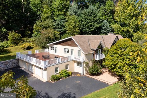 962 White Bear Rd, Birdsboro, PA, 19508-7943 | Card Image