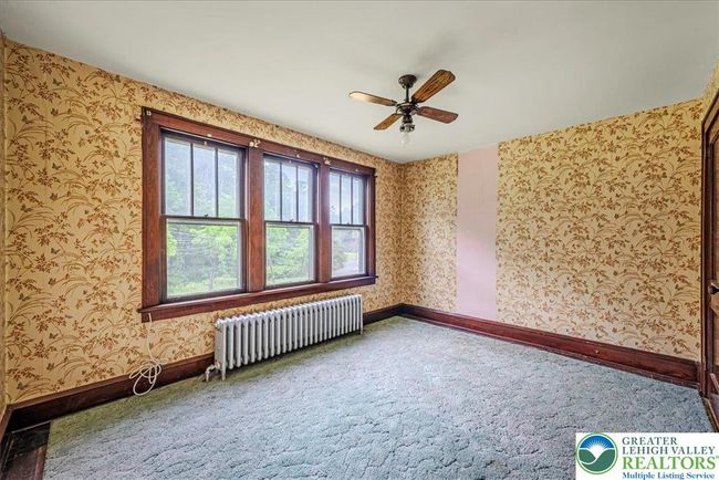 Nice Sized Room | Image 33