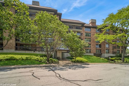 apt-412-3851 Mission Hills Rd, Northbrook, IL, 60062-5725 | Card Image