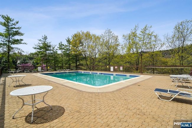 10 Smith Manor Blvd, Condo with 2 bedrooms, 2 bathrooms and null parking in West Orange NJ | Image 32
