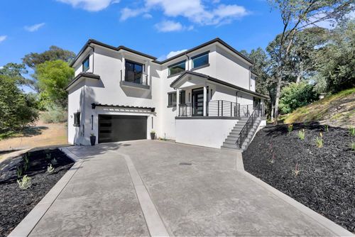 805 Lode Ct, Valley Springs, CA, 95252-9353 | Card Image